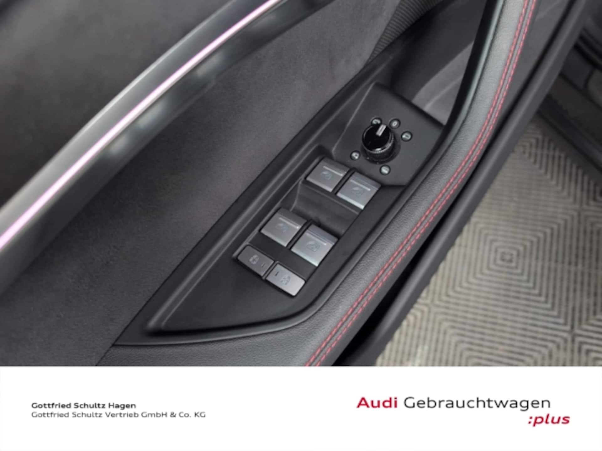 Audi Q8 e-tron S line
