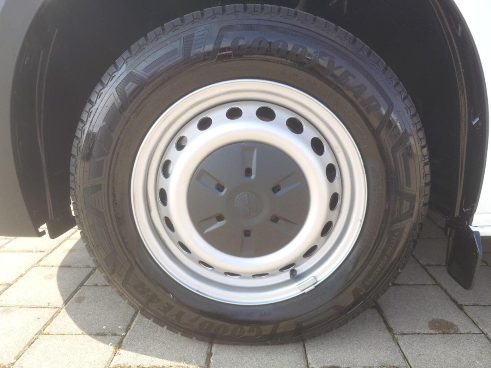 Volkswagen Transporter Kasten kurzer Radstand