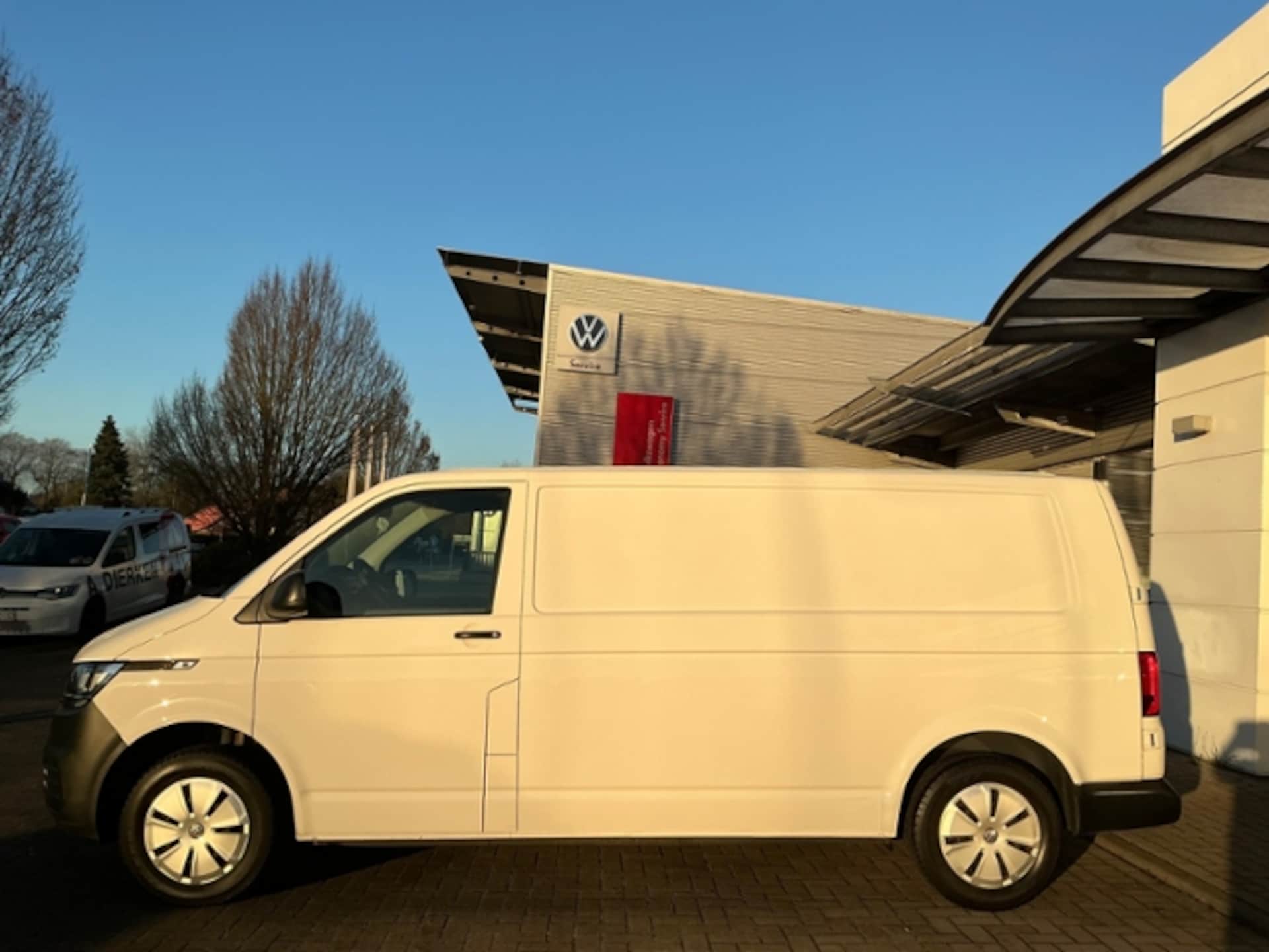 Volkswagen T6.1 Transporter Kasten langer Radstand