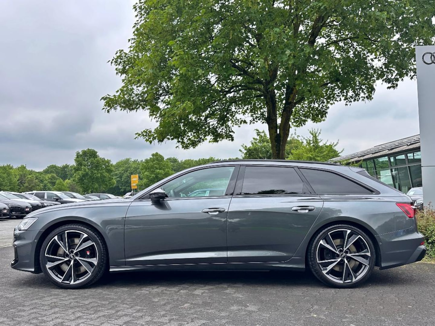 Bild über Audi S6 Avant TDI quattro tiptronic - für weitere Informationen kontaktieren Sie den Audi Partner