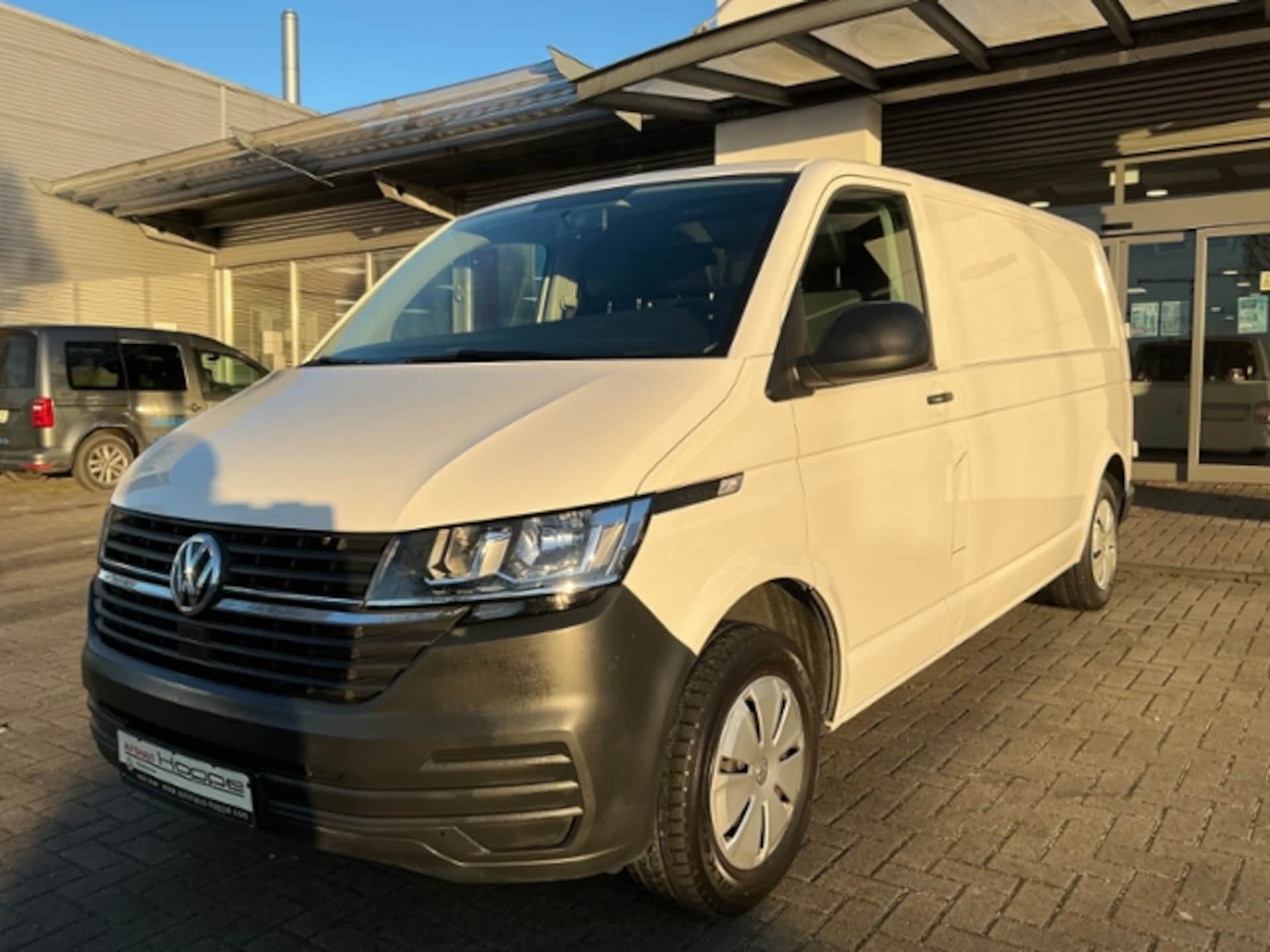 Volkswagen T6.1 Transporter Kasten langer Radstand