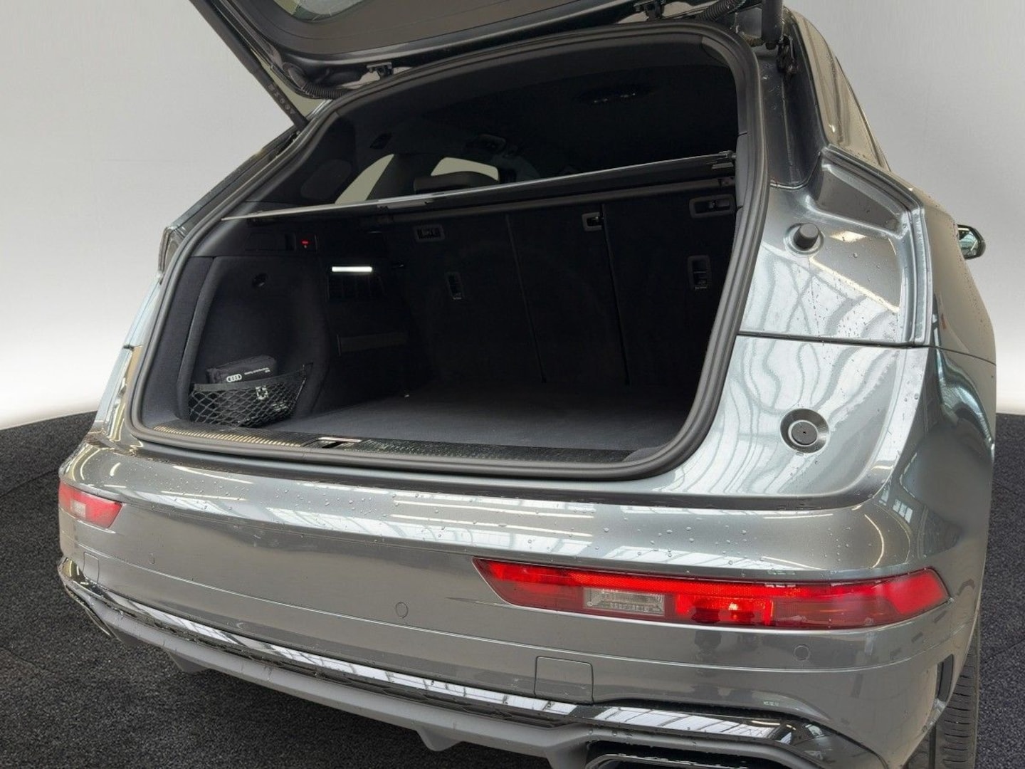 Bild über Audi Q5 40 TDI quattro 150 kW S tronic - für weitere Informationen kontaktieren Sie den Audi Partner