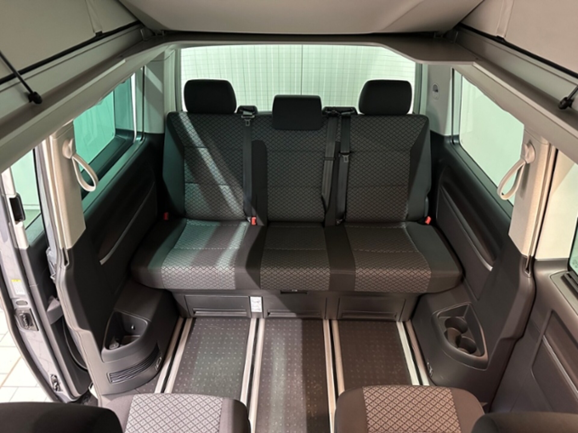 Volkswagen T6.1 California Beach