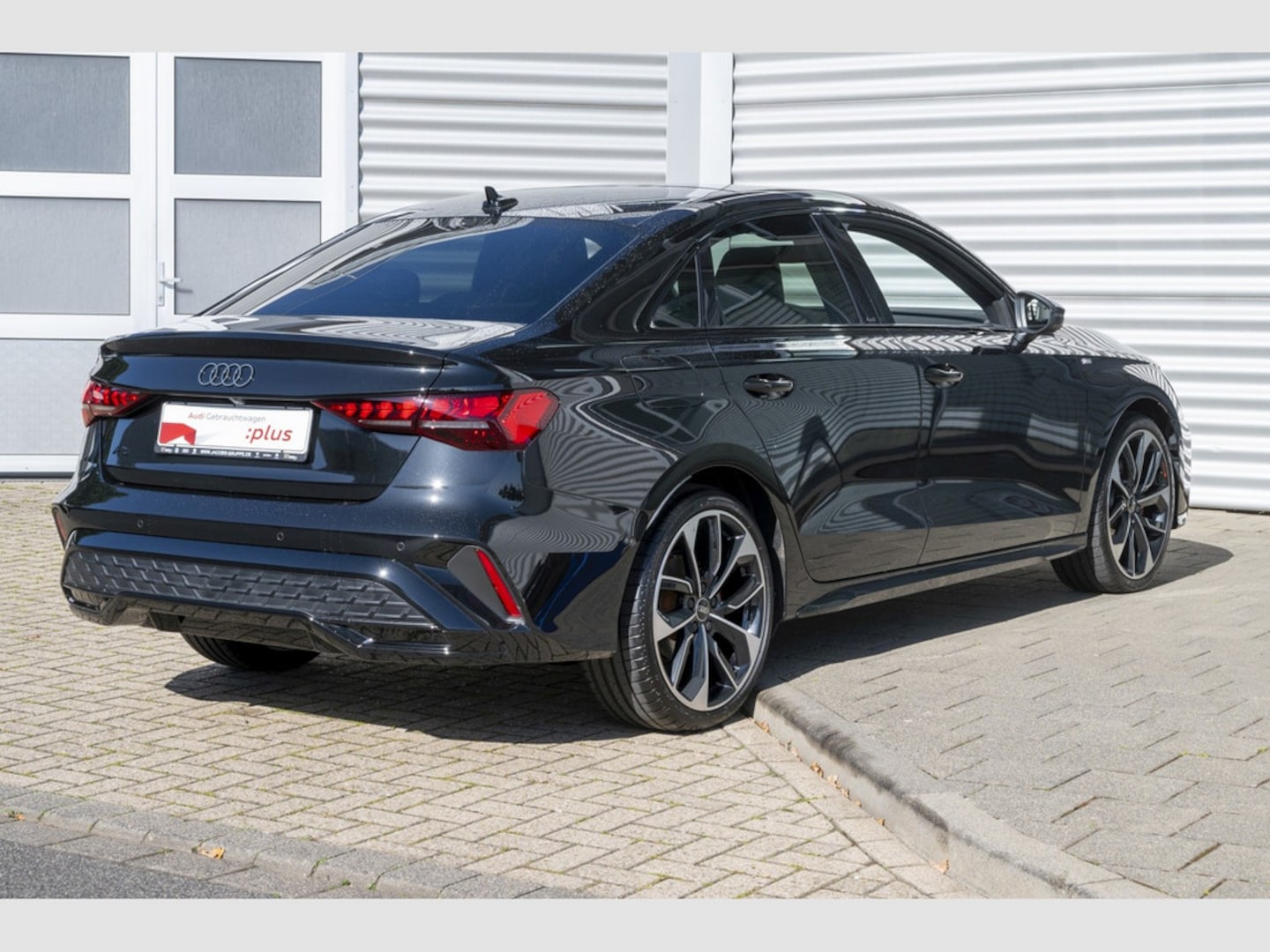 Bild über Audi A3 Limousine TDI S tronic - für weitere Informationen kontaktieren Sie den Audi Partner