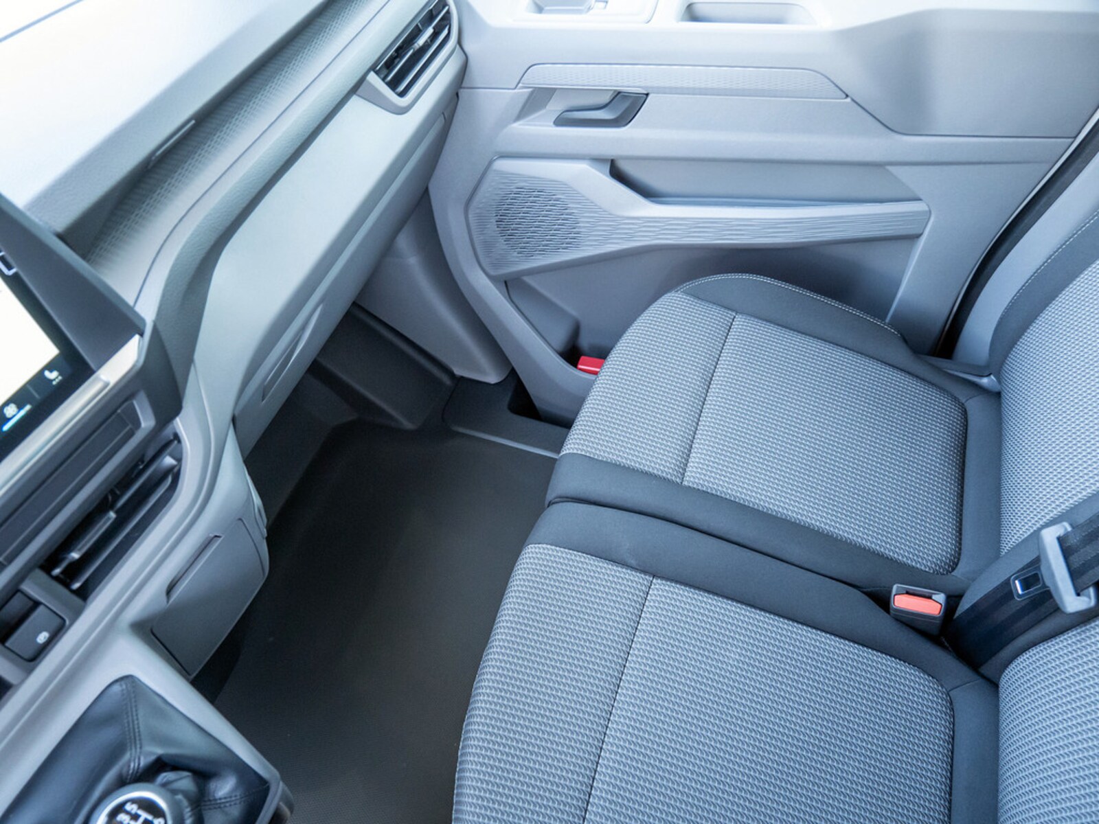 Volkswagen Transporter Kasten langer Radstand – Bild 14
