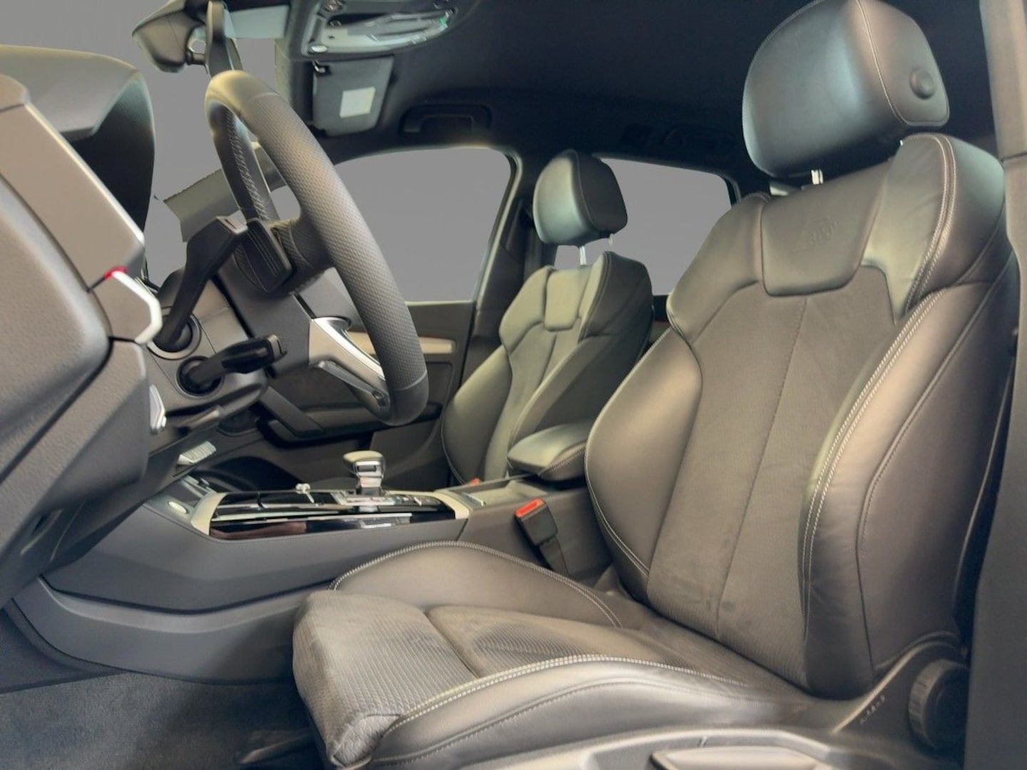 Bild über Audi Q5 40 TDI quattro 150 kW S tronic - für weitere Informationen kontaktieren Sie den Audi Partner