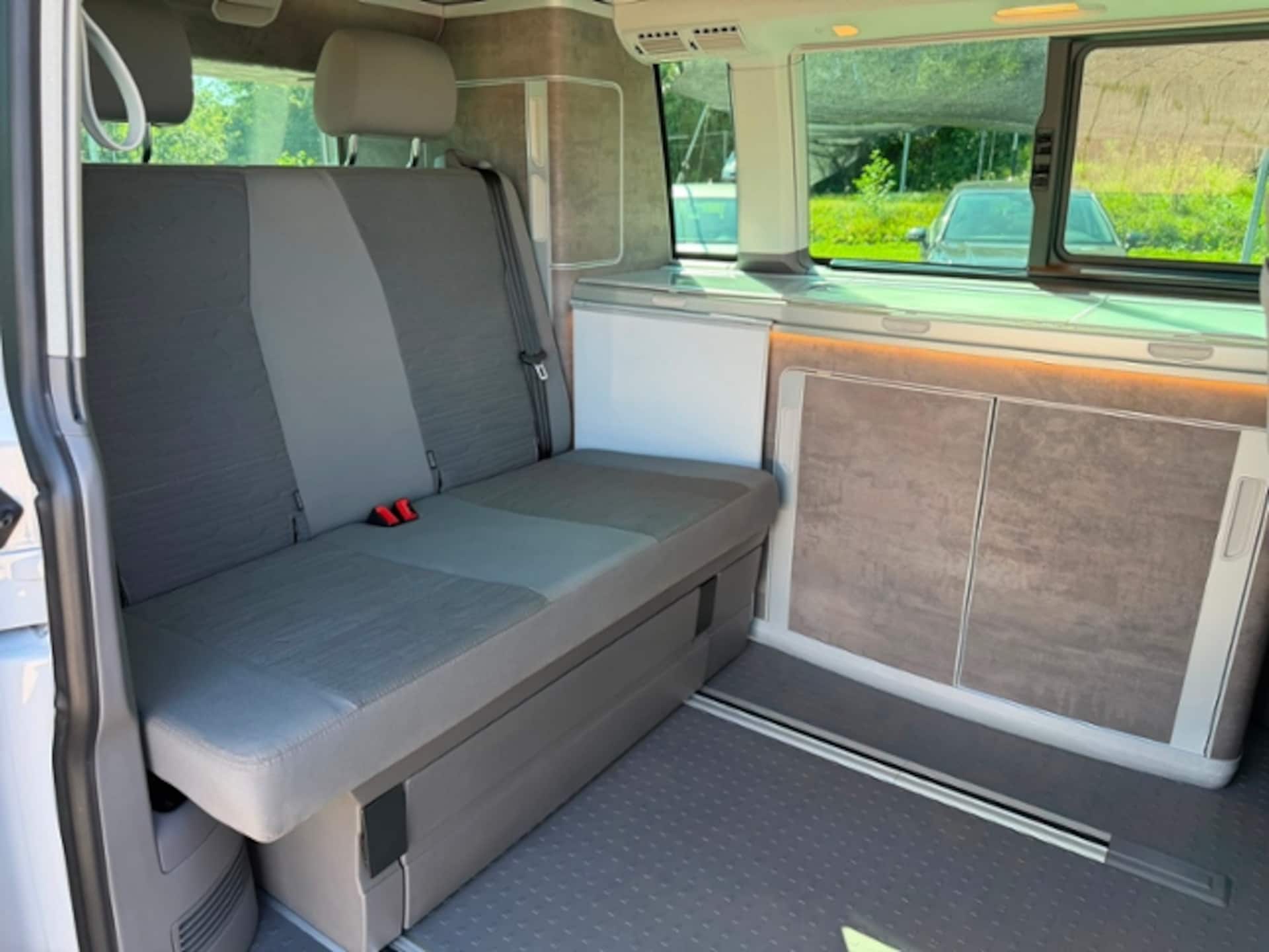 Volkswagen T6.1 California Ocean