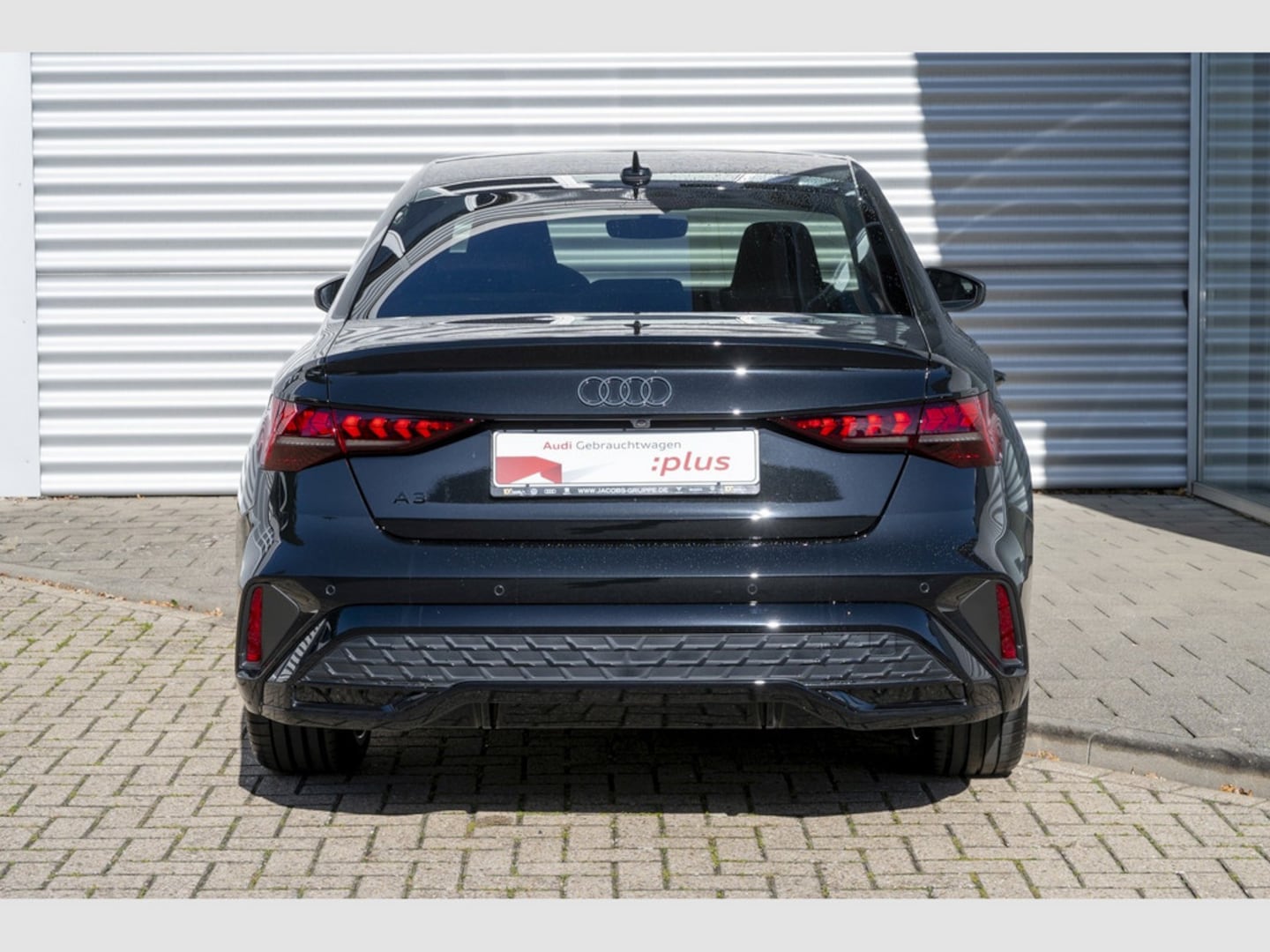 Bild über Audi A3 Limousine TDI S tronic - für weitere Informationen kontaktieren Sie den Audi Partner