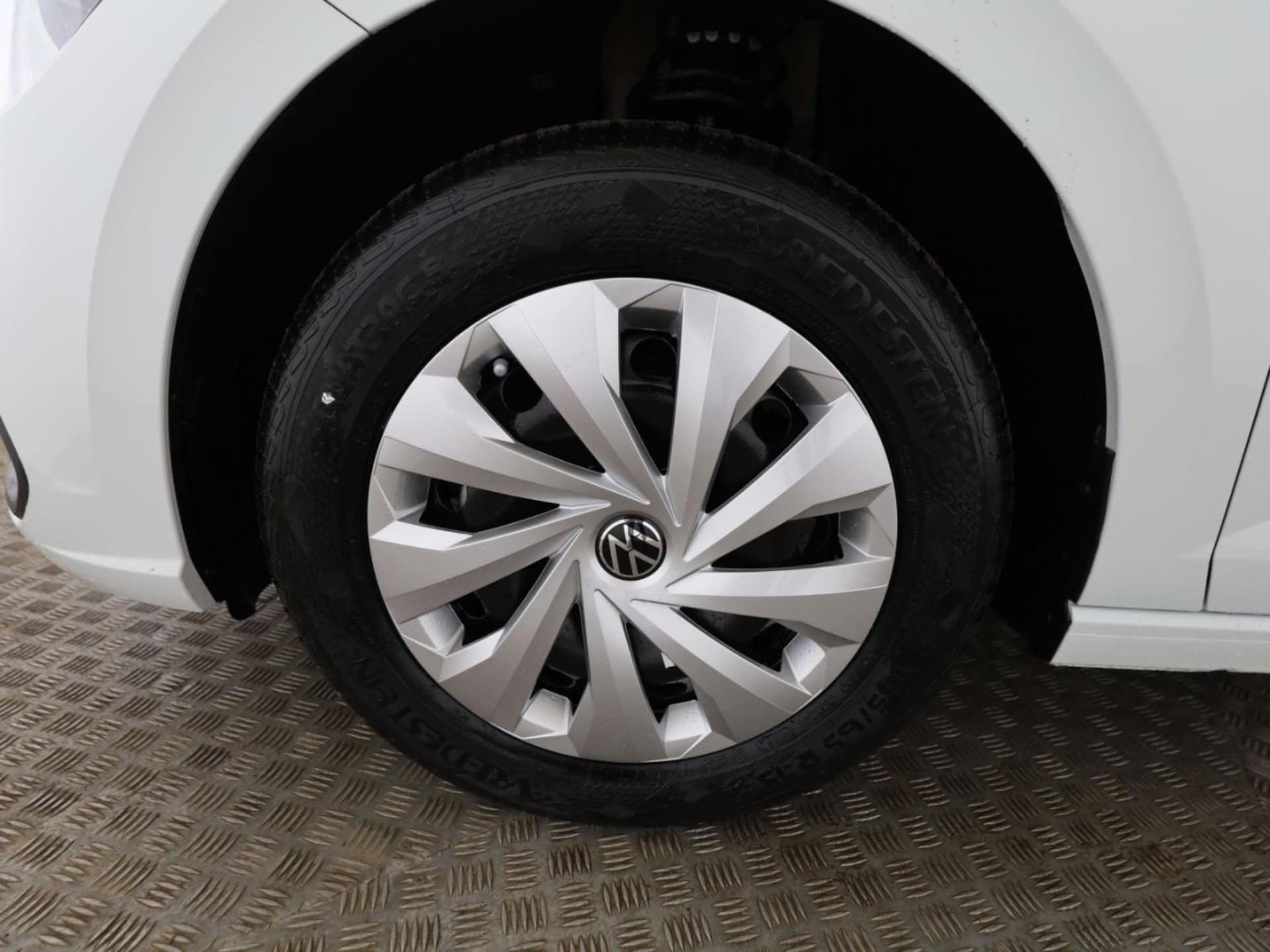 Volkswagen Polo Basis-Modell