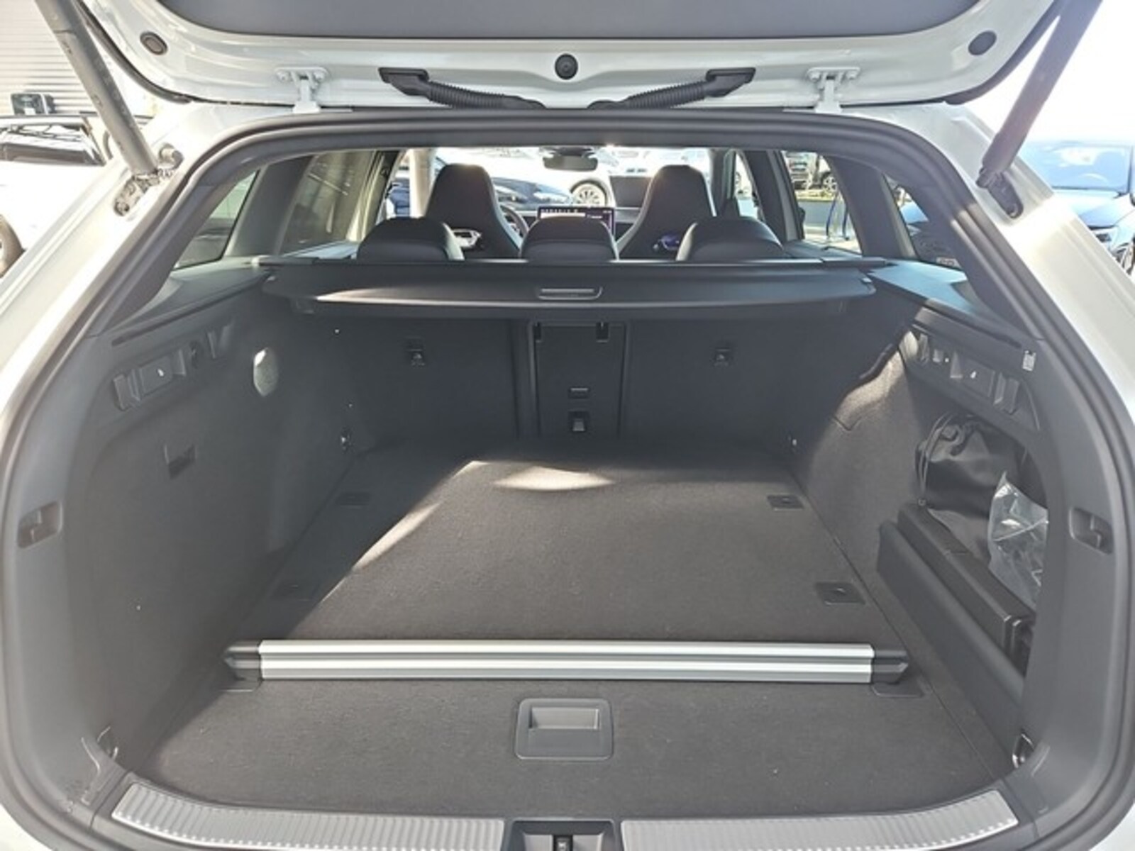 Volkswagen Passat – Bild 13