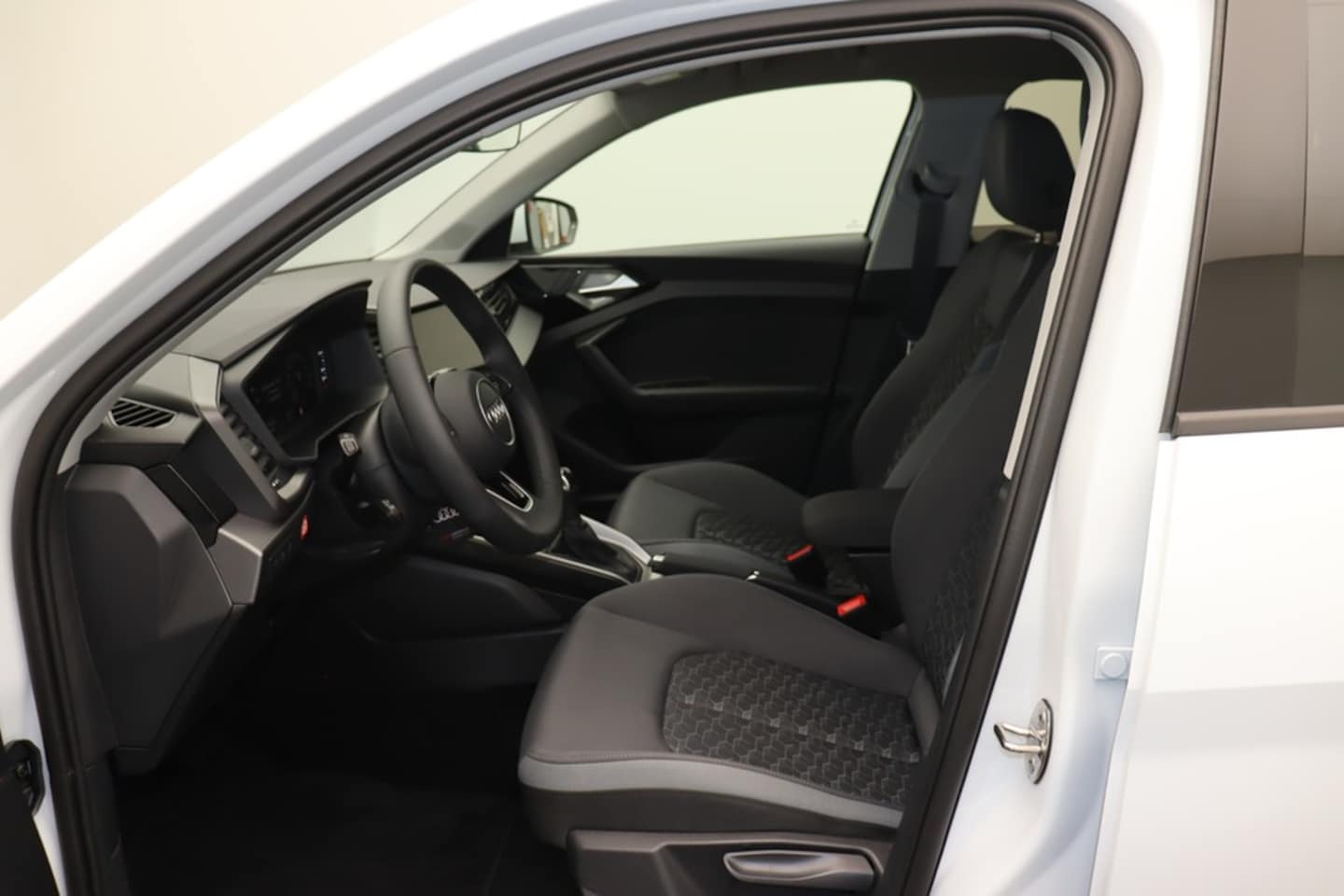 Bild über Audi A1 Sportback advanced 30 TFSI S tronic - für weitere Informationen kontaktieren Sie den Audi Partner