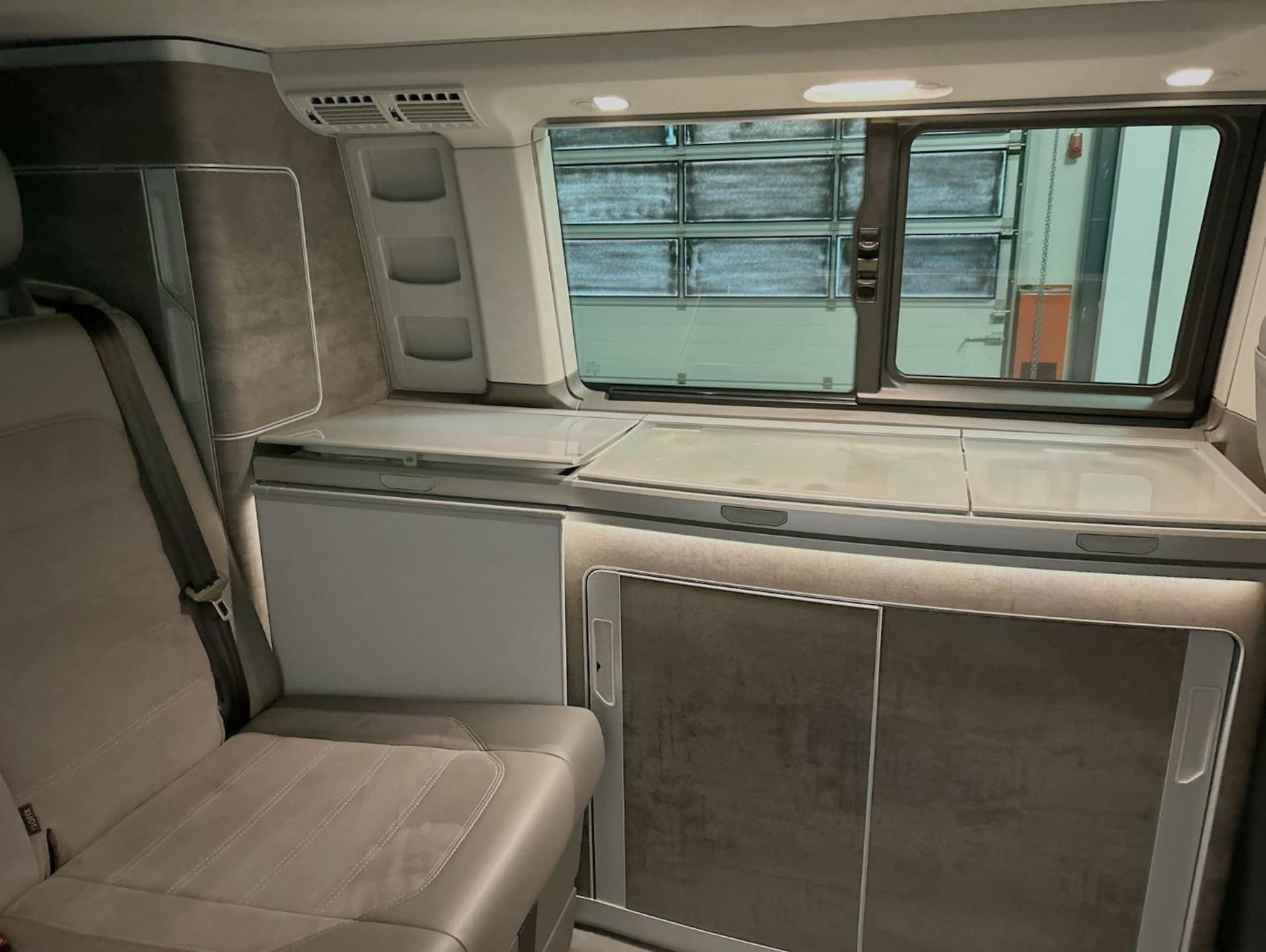 Volkswagen T6.1 California Ocean
