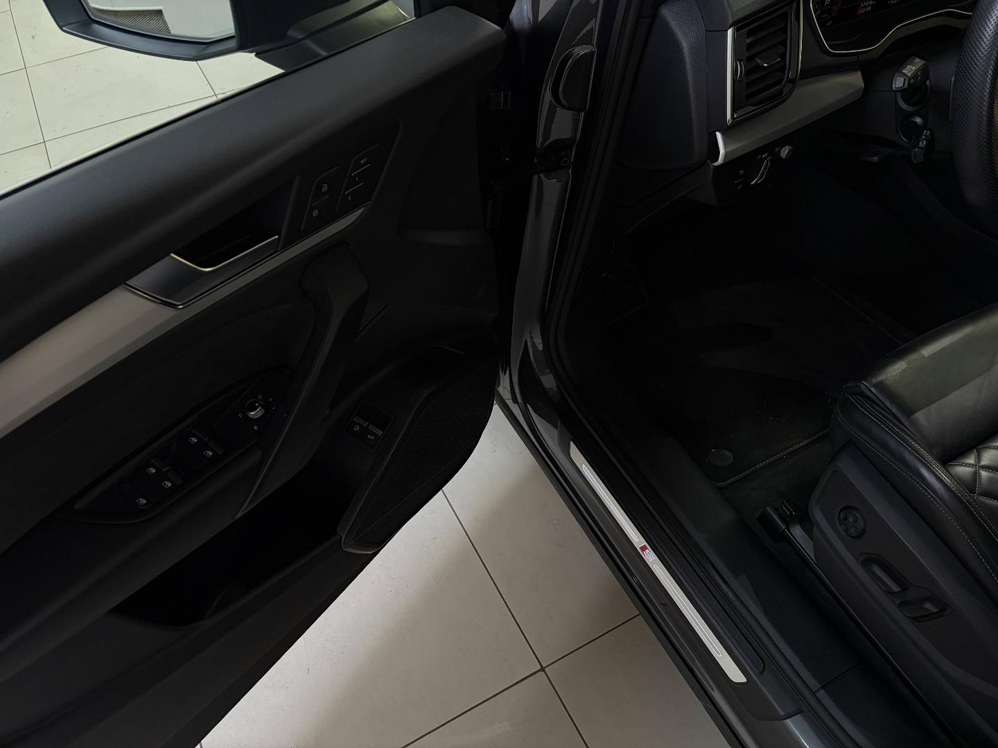 Image about Audi Q5 TFSI e S line 55 TFSI e quattro 270 kW (367 ch) S tronic