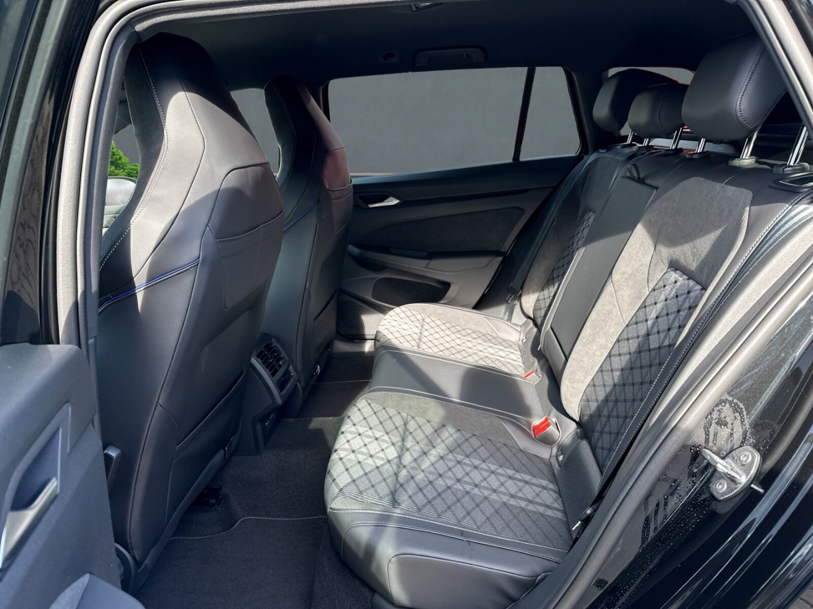 Volkswagen Golf Variant – Bild 10