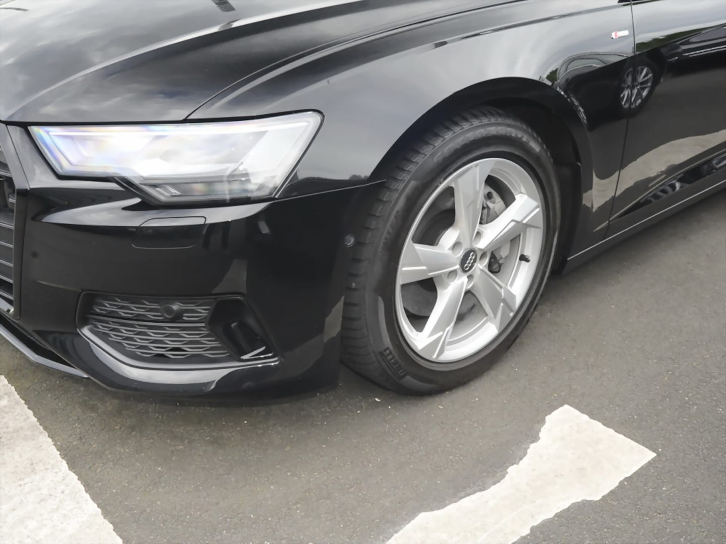 Bild über Audi A6 sport 45 TDI quattro S tronic - für weitere Informationen kontaktieren Sie den Audi Partner