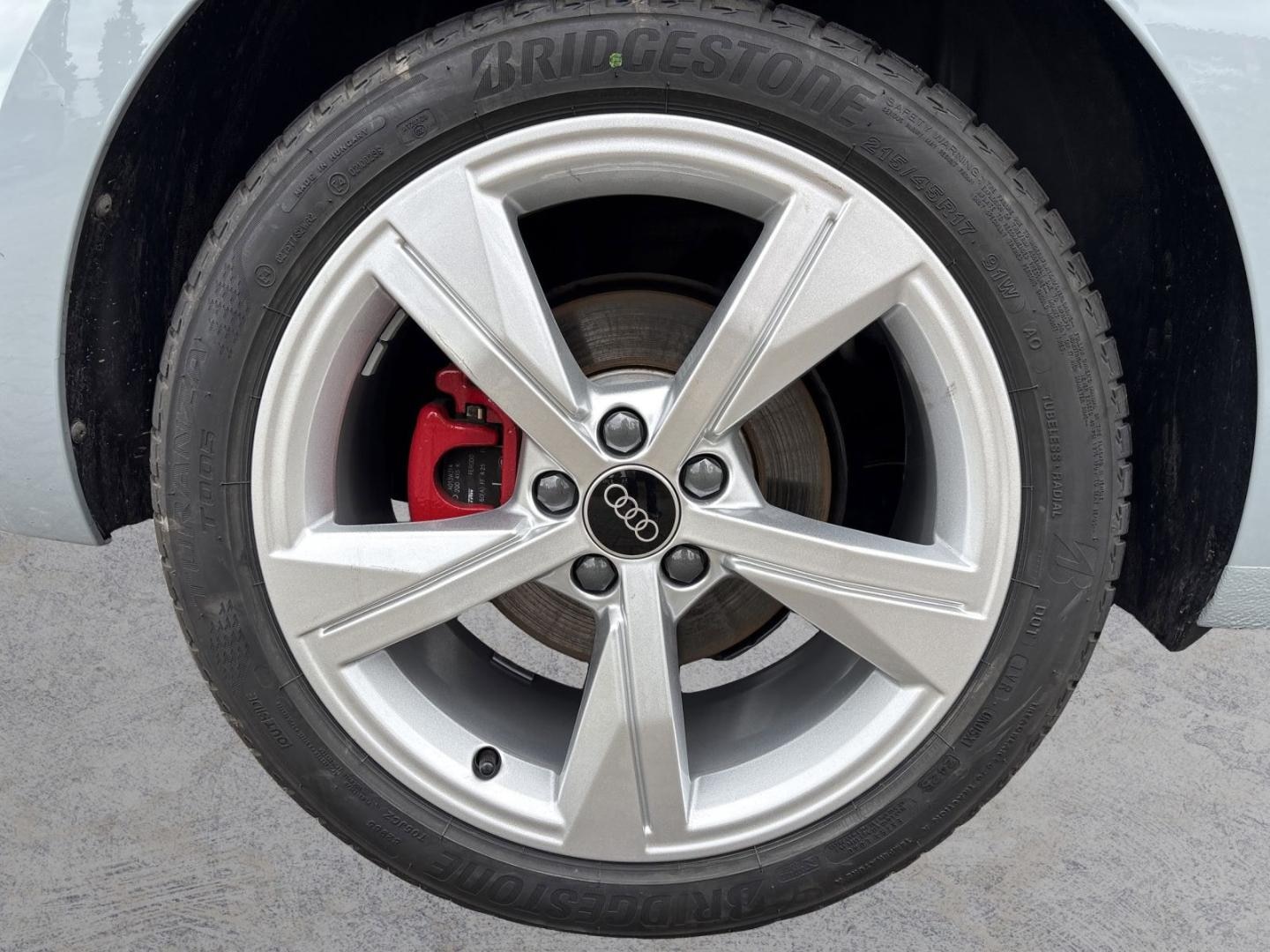 Bild über Audi A1 Sportback S line 40 TFSI S tronic - für weitere Informationen kontaktieren Sie den Audi Partner