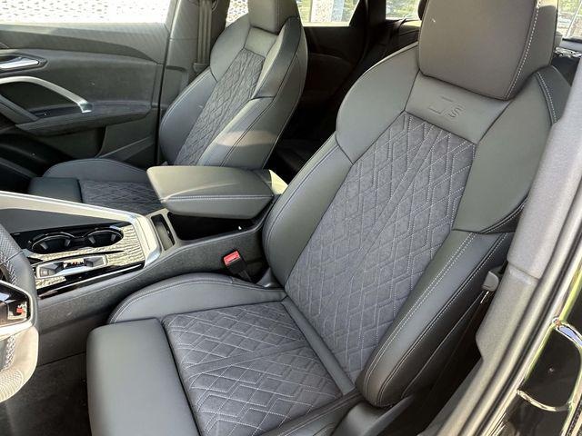 2026 Audi SQ5 Premium Plus - Photo 9