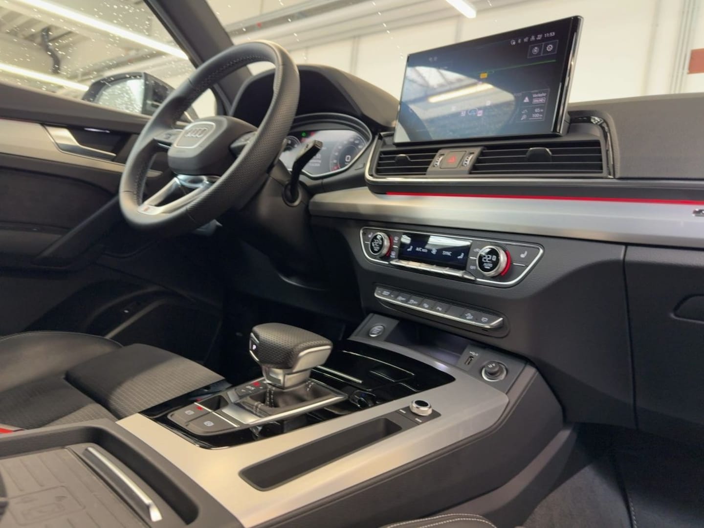 Bild über Audi Q5 40 TDI quattro 150 kW S tronic - für weitere Informationen kontaktieren Sie den Audi Partner