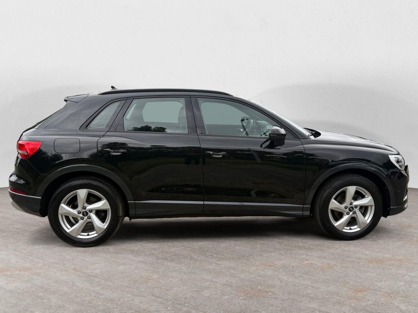 Bild über Audi Q3 advanced 35 TFSI S tronic - für weitere Informationen kontaktieren Sie den Audi Partner
