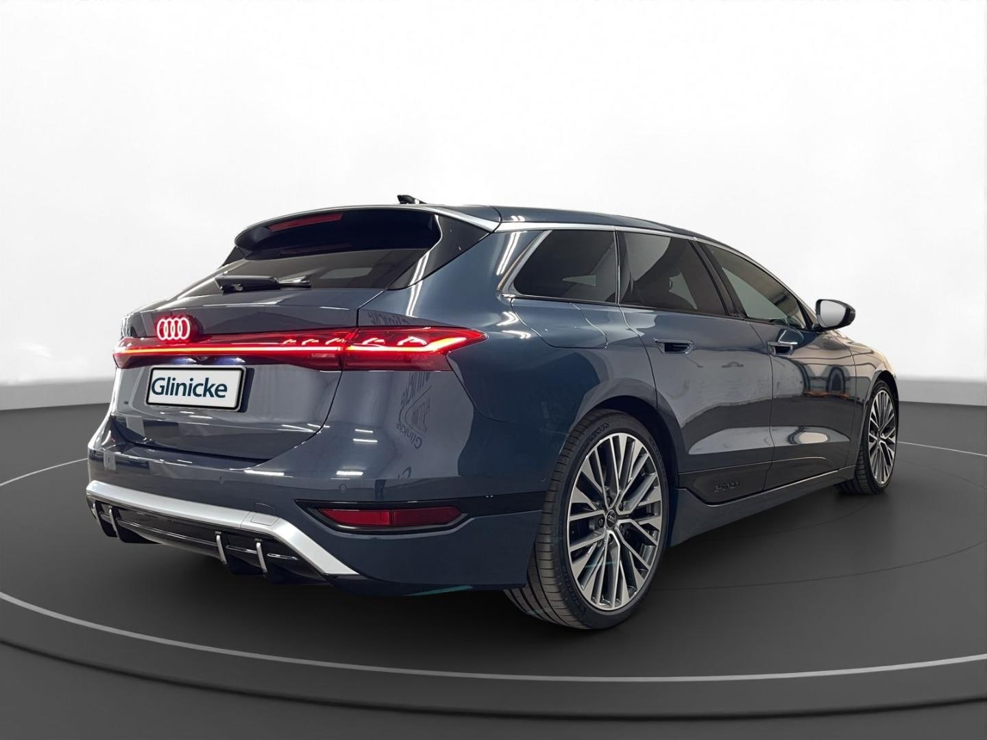Bild über Audi S6 Avant e-tron e-tron quattro - für weitere Informationen kontaktieren Sie den Audi Partner