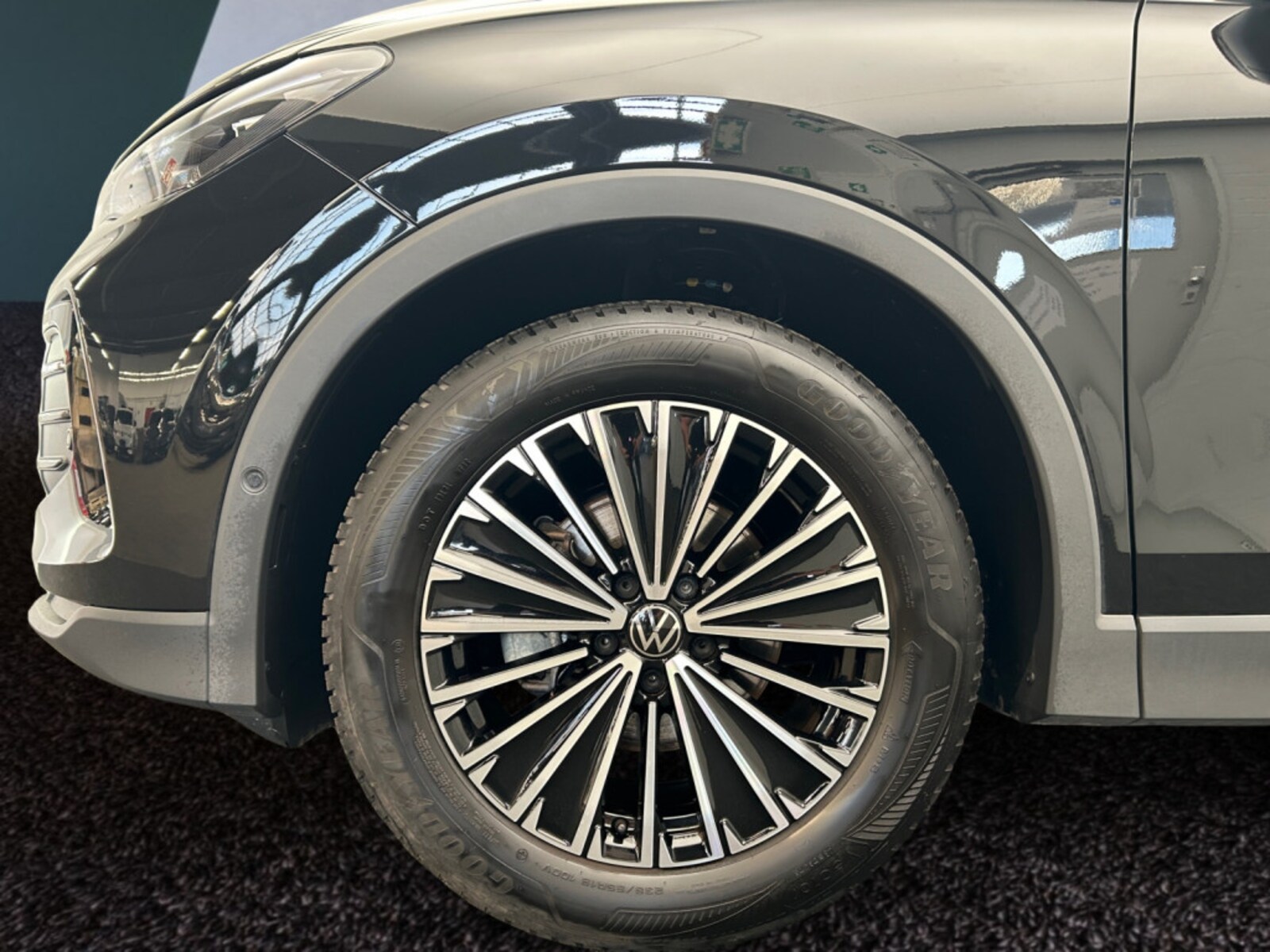 Volkswagen Tiguan – Bild 8