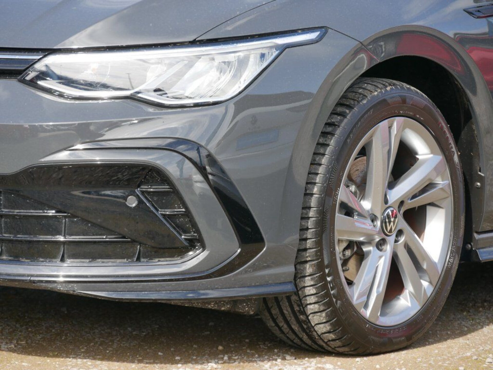 Volkswagen Golf R-Line