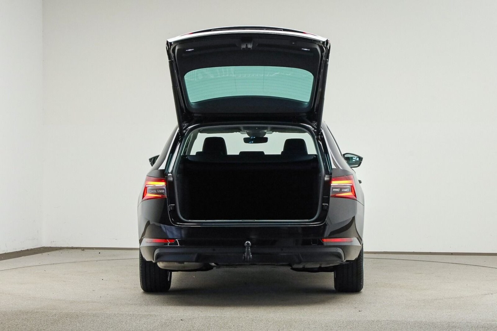 Škoda Superb Combi – Bild 7