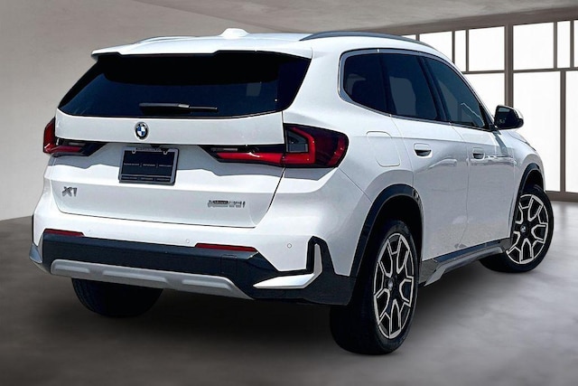 2025 BMW X1