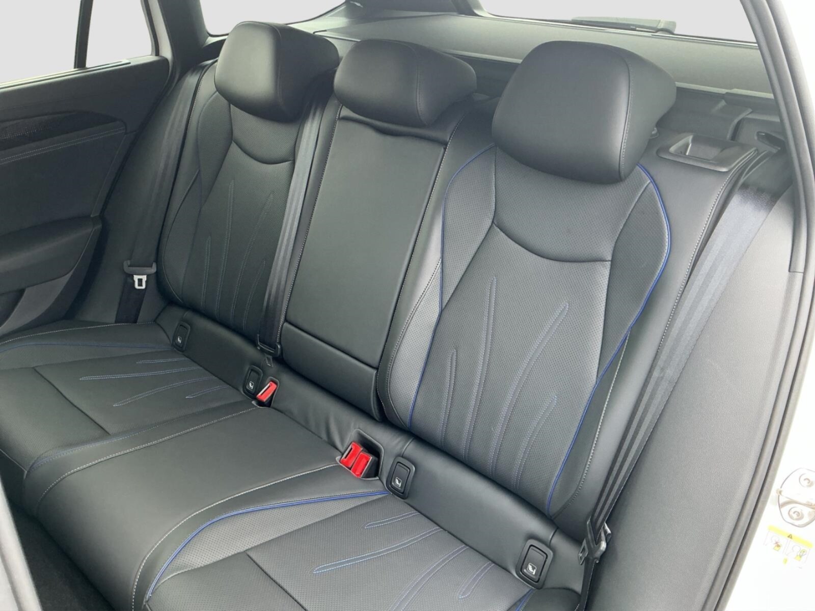 Volkswagen Passat – Bild 11