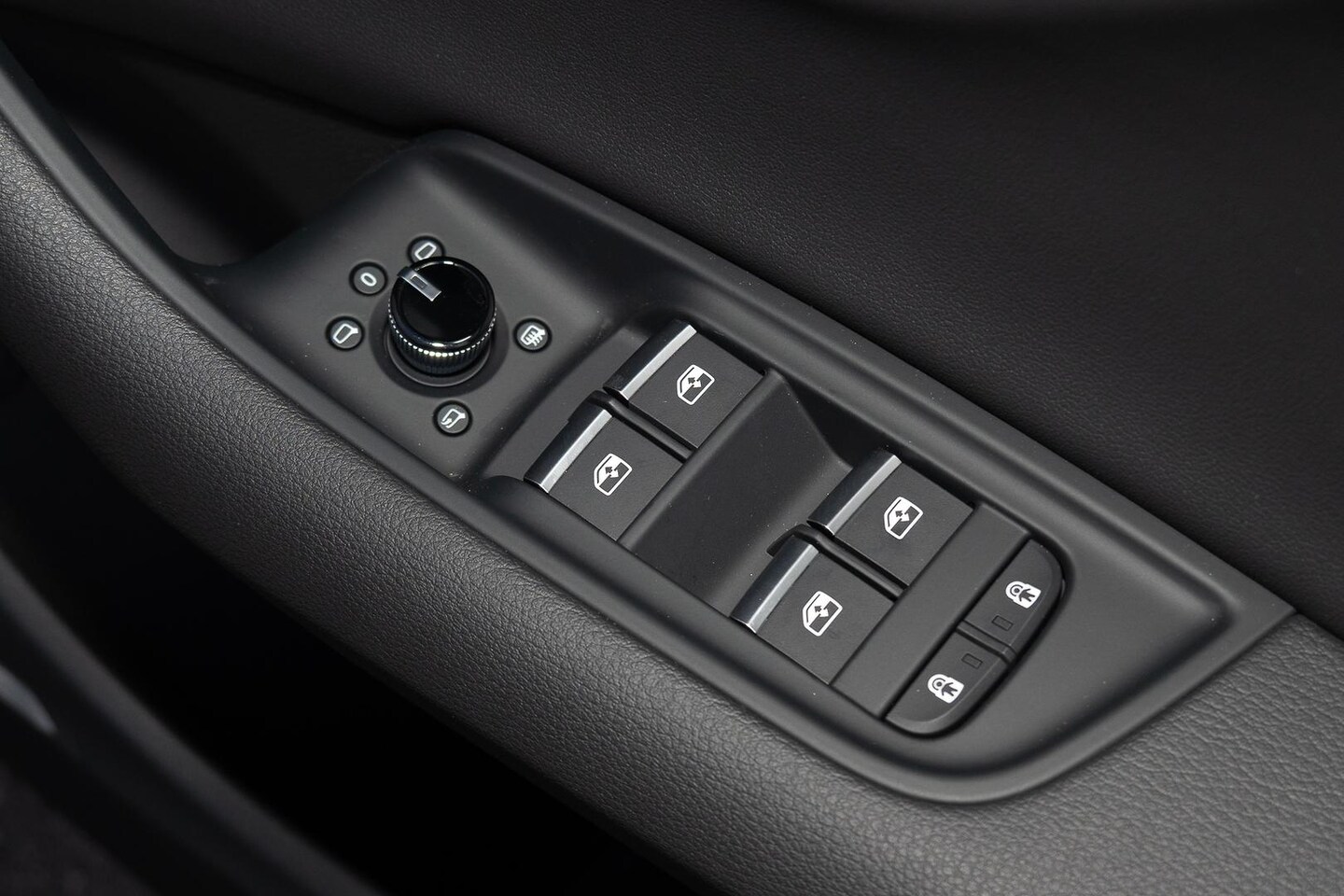Image about Audi Q7 SUV TFSI quattro tiptronic