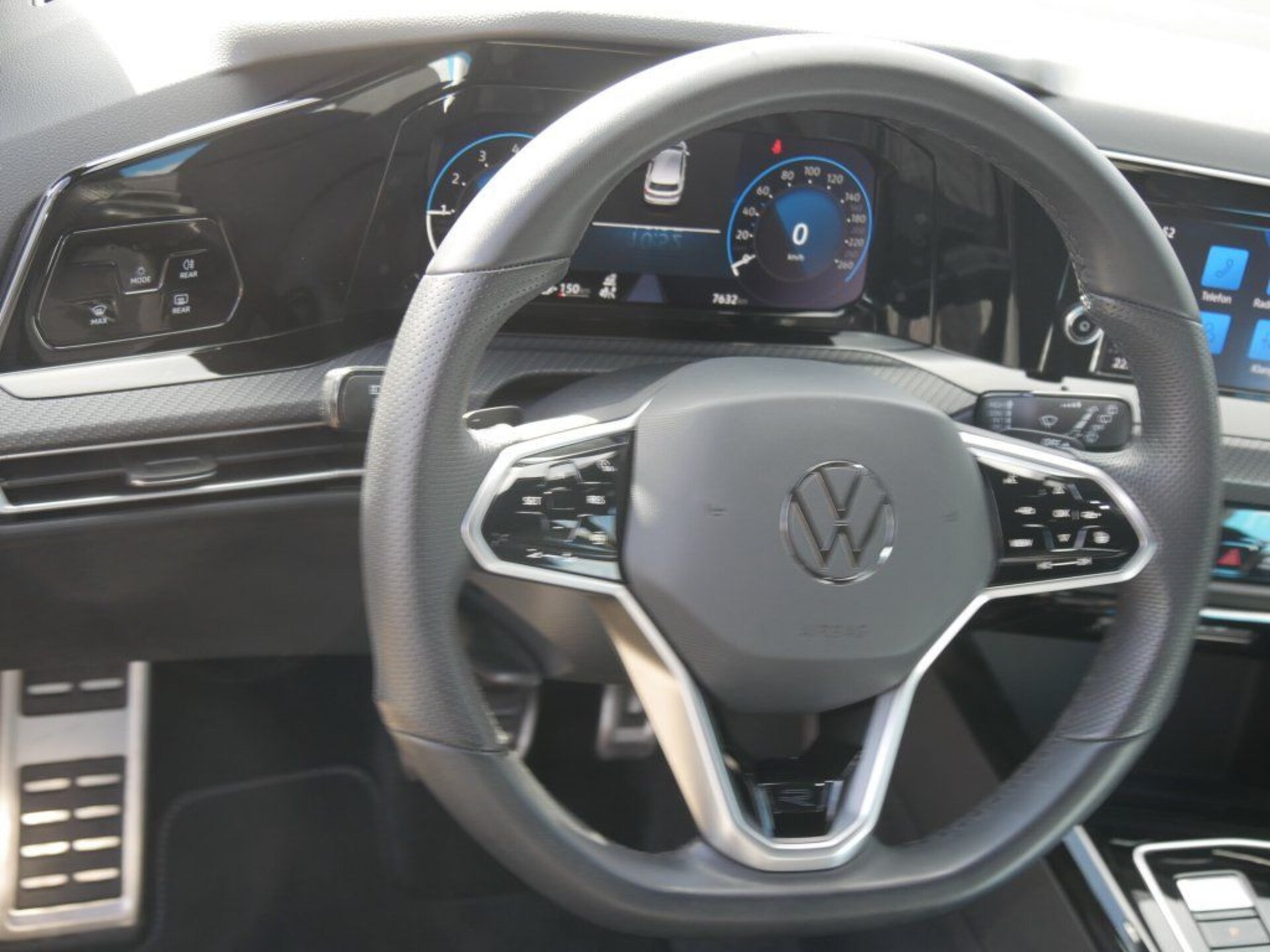 Volkswagen Golf R-Line