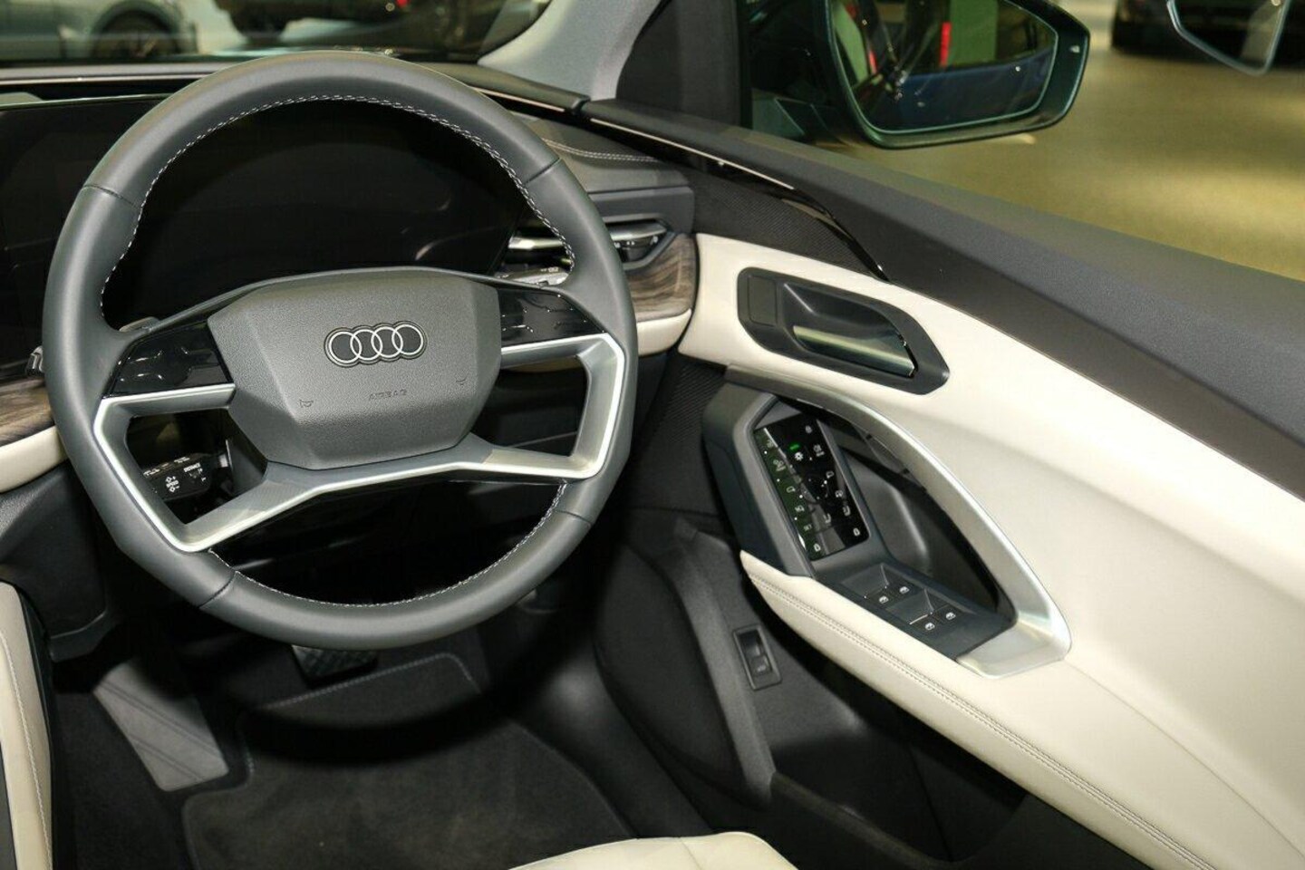 Image about Audi Q5 SUV TFSI 150 kW
