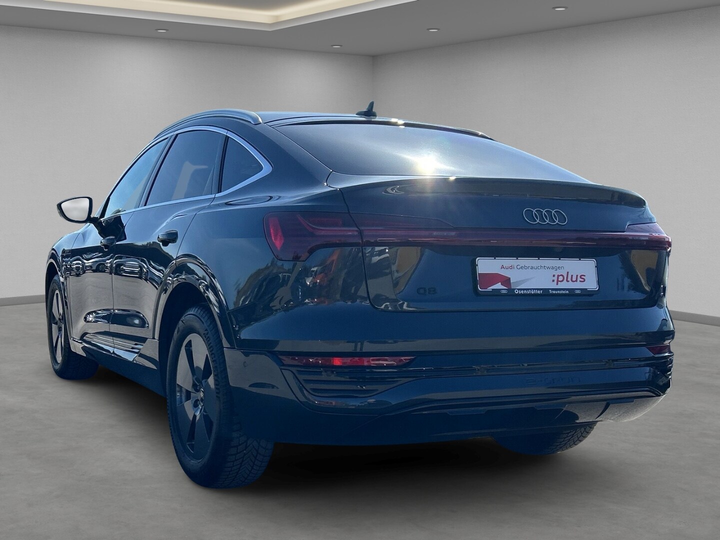 Bild über Audi Q8 Sportback e-tron advanced 55 e-tron quattro - für weitere Informationen kontaktieren Sie den Audi Partner