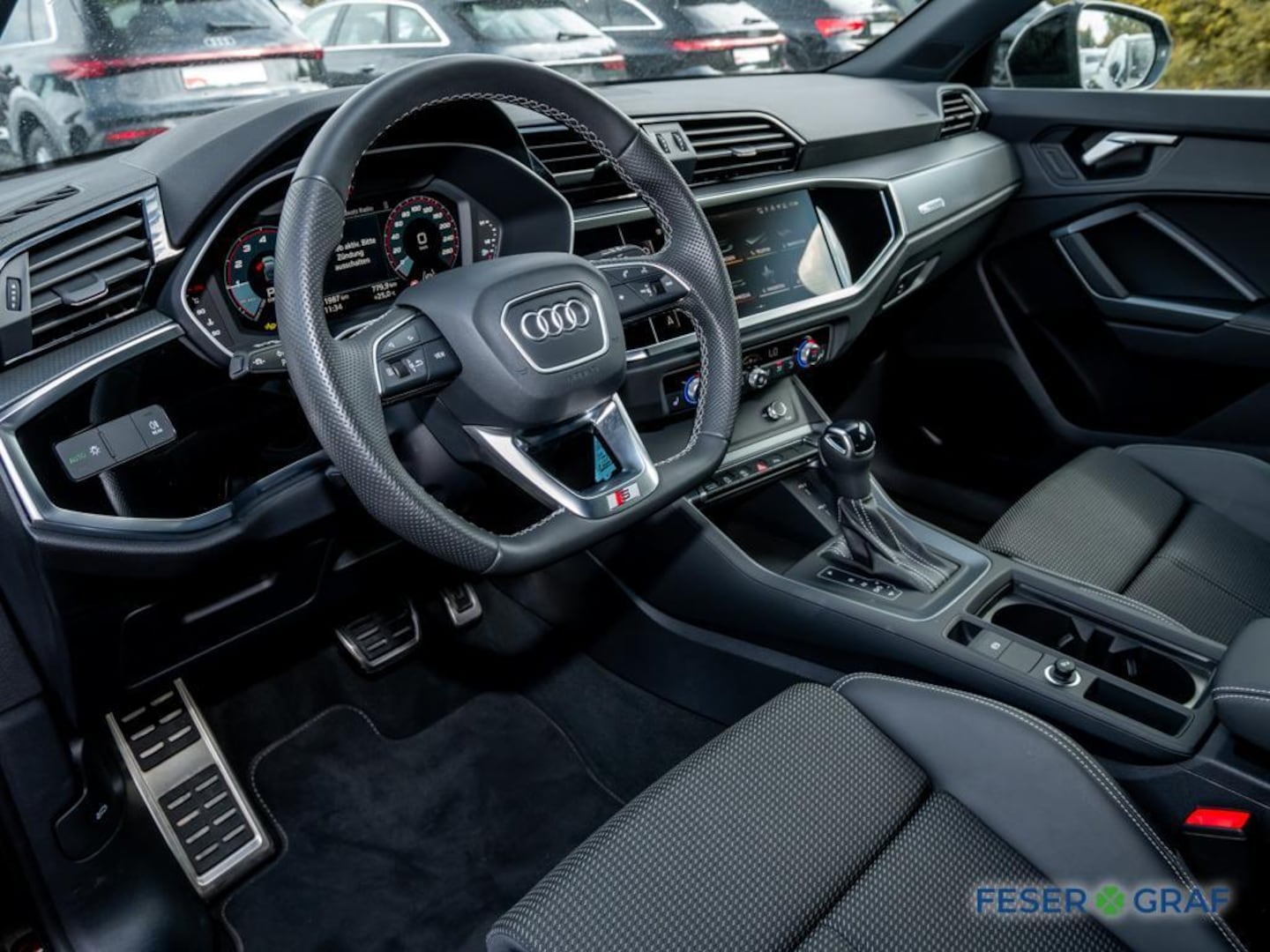Bild über Audi Q3 Sportback S line 35 TFSI S tronic - für weitere Informationen kontaktieren Sie den Audi Partner