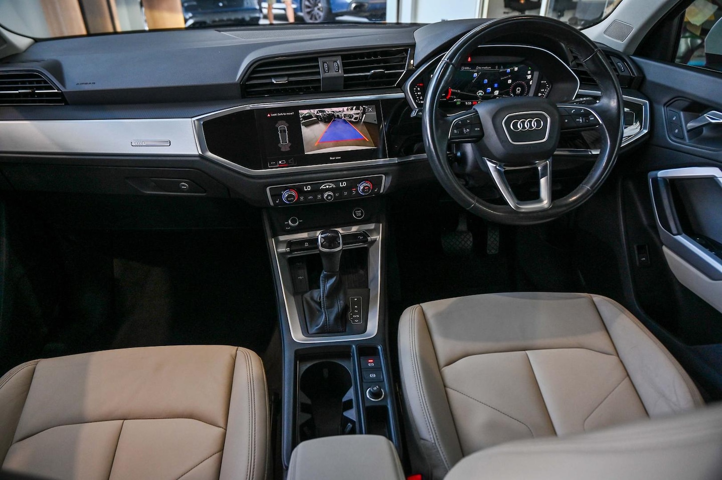 Image about Audi Q3 35 TFSI S tronic