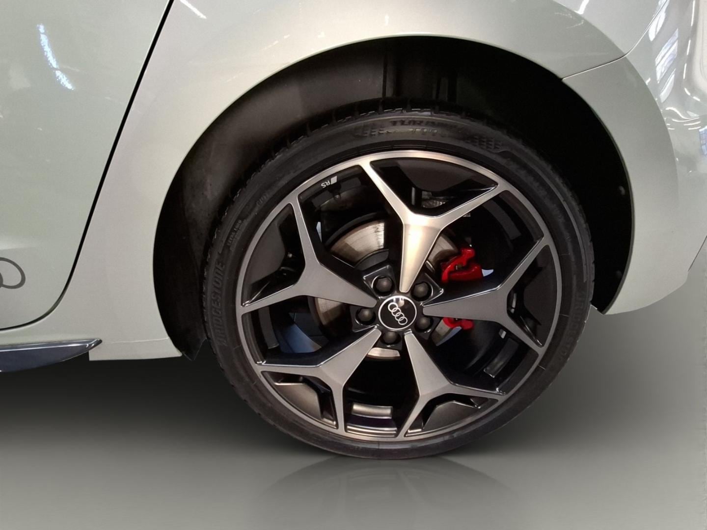 Bild über Audi A1 Sportback S line 40 TFSI S tronic - für weitere Informationen kontaktieren Sie den Audi Partner