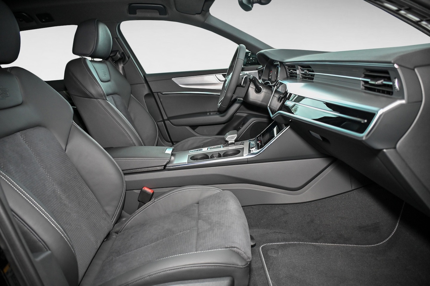 Bild über Audi A6 Avant S line 40 TDI quattro S tronic - für weitere Informationen kontaktieren Sie den Audi Partner