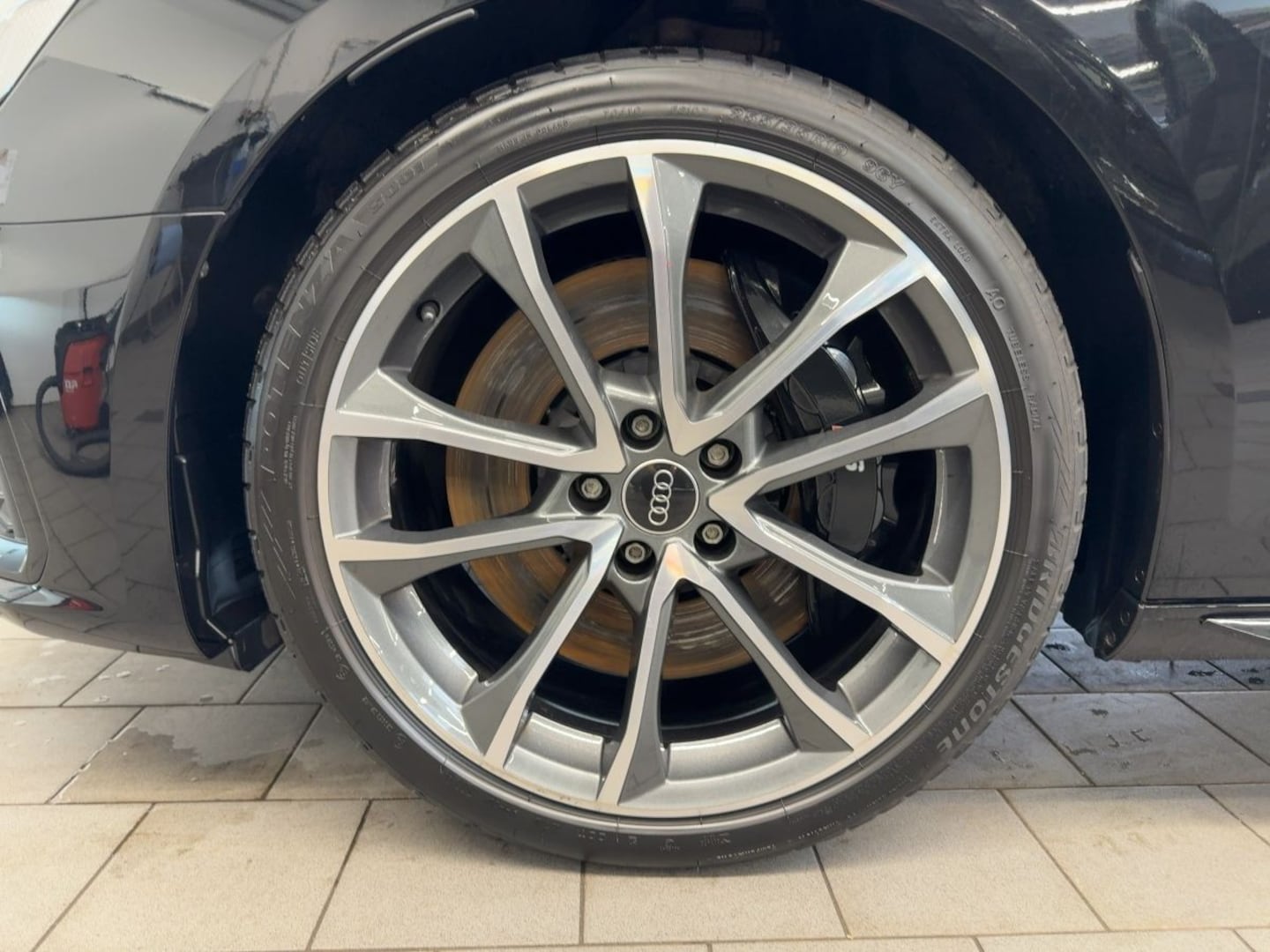 Bild über - für weitere Informationen kontaktieren Sie den Audi Partner