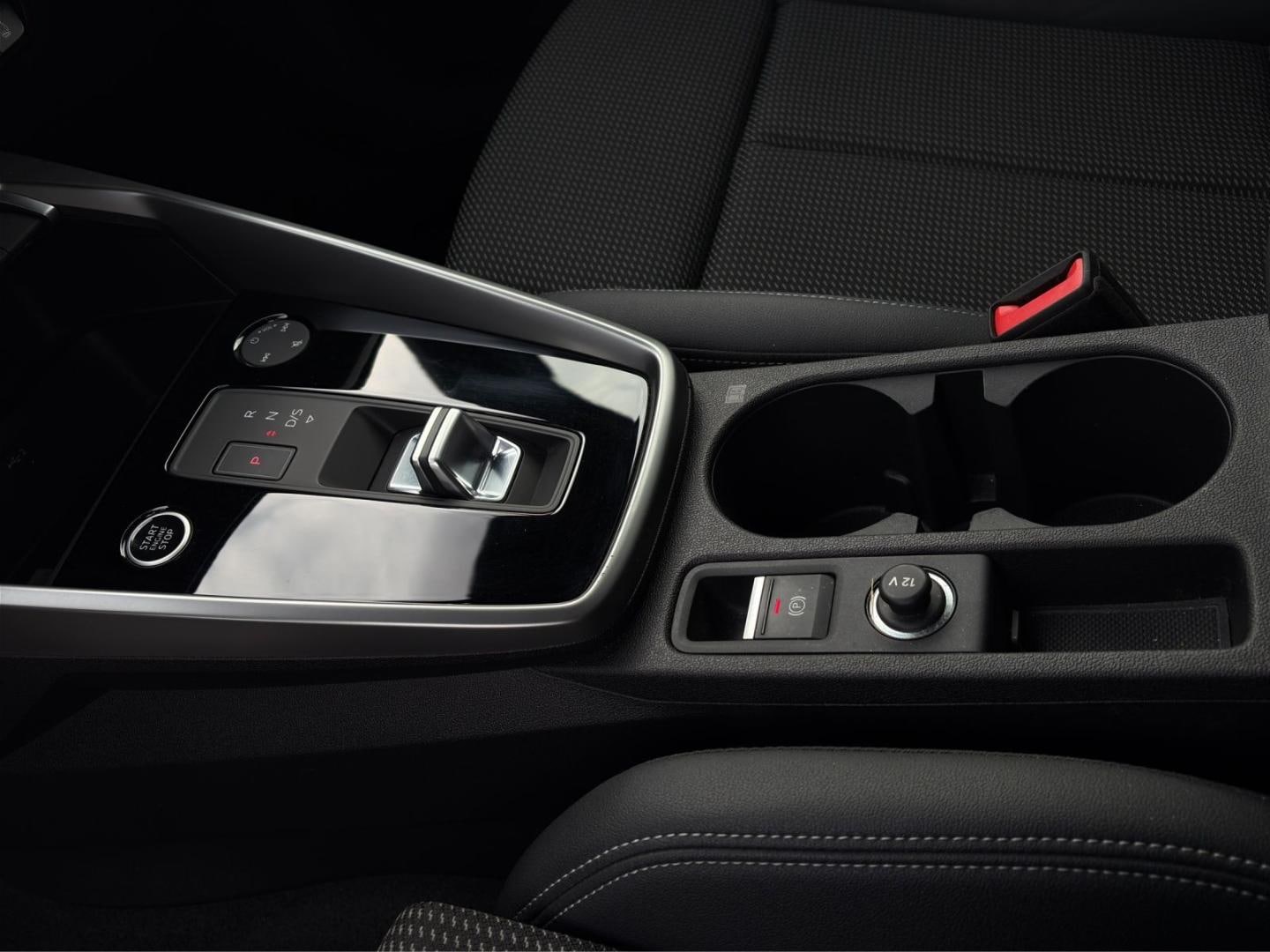 Bild über Audi A3 Sportback S line 35 TFSI S tronic - für weitere Informationen kontaktieren Sie den Audi Partner