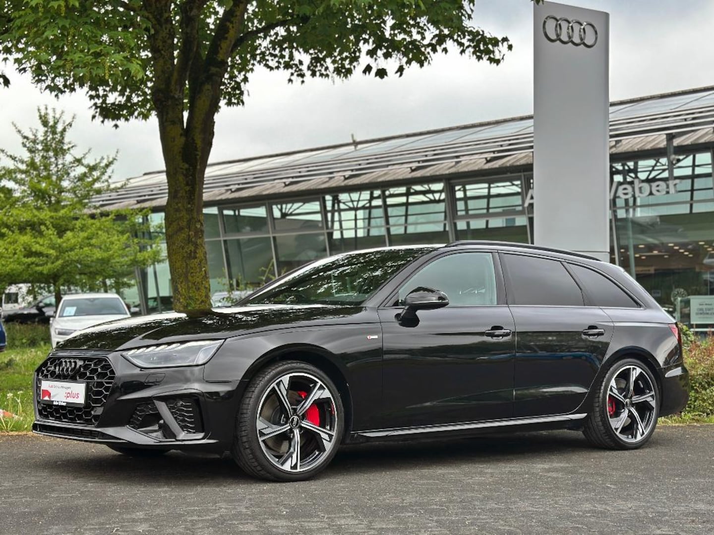 Bild über Audi A4 Avant S line 45 TFSI quattro S tronic - für weitere Informationen kontaktieren Sie den Audi Partner