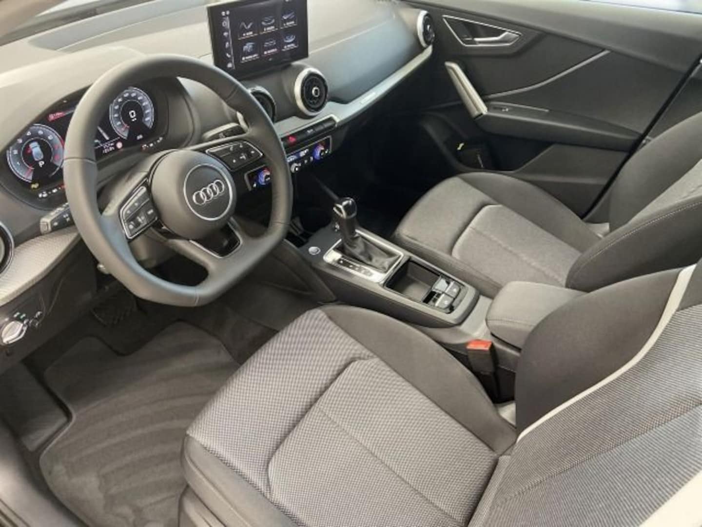 Bild über Audi Q2 35 TFSI S tronic - für weitere Informationen kontaktieren Sie den Audi Partner