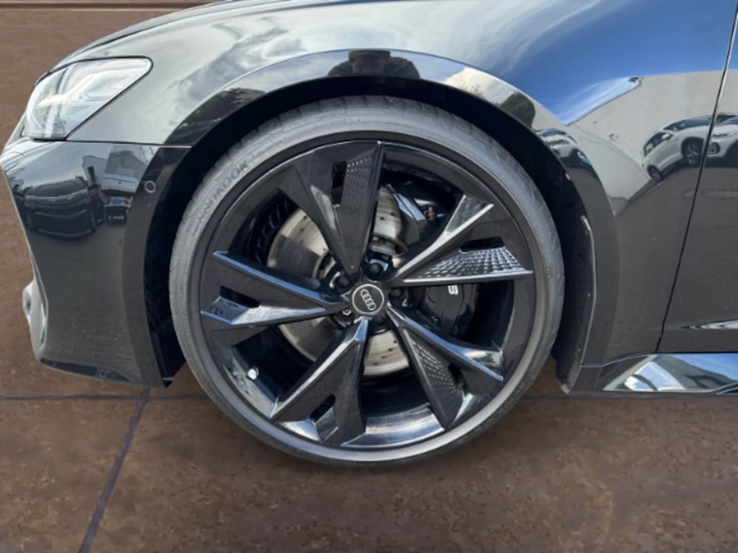 Bild über Audi RS 6 Avant TFSI quattro tiptronic - für weitere Informationen kontaktieren Sie den Audi Partner