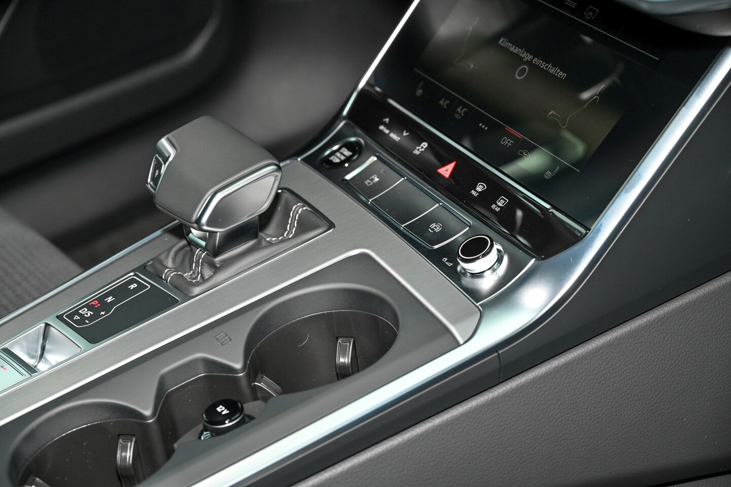 Bild über Audi A6 Avant S line 40 TDI quattro S tronic - für weitere Informationen kontaktieren Sie den Audi Partner
