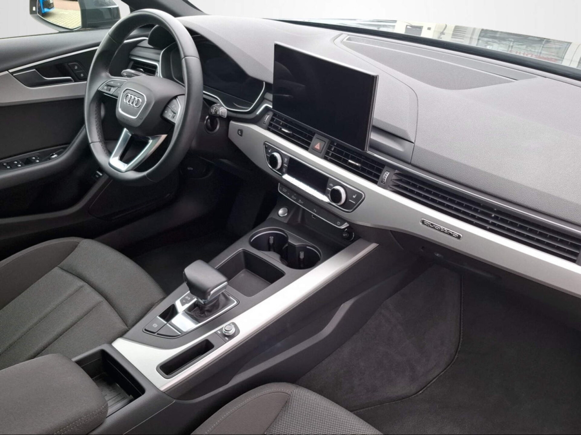 Audi A4 Avant S line