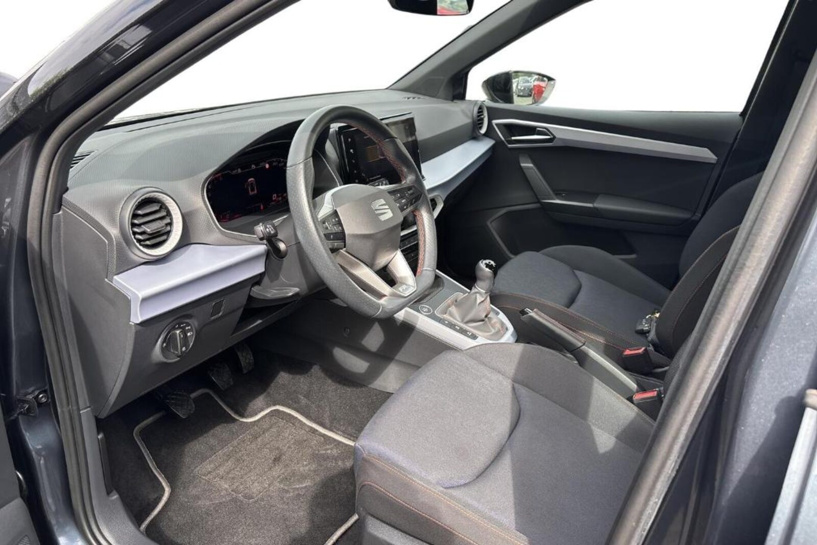 SEAT Arona – Bild 9