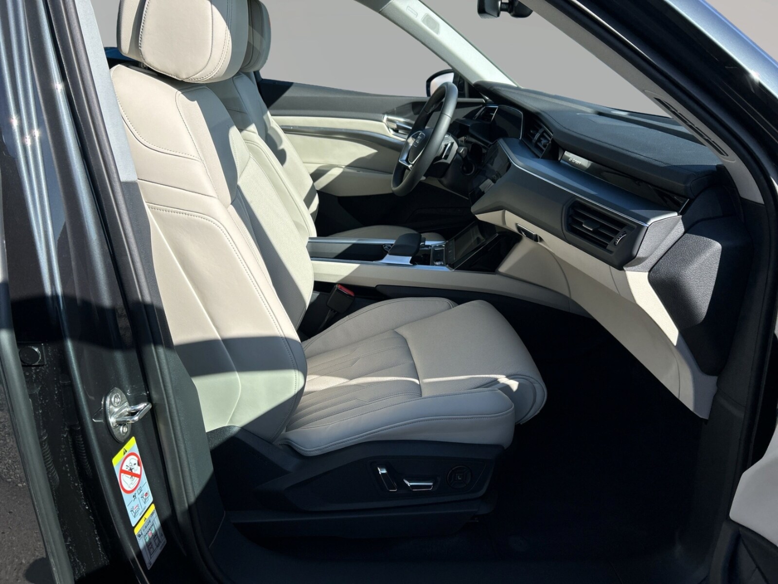 Audi Q8 Sportback e-tron – Bild 7