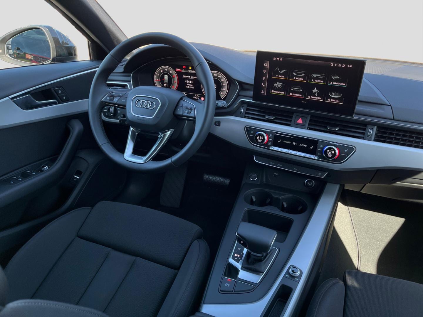 Image about Audi A4 Avant S line 35 TFSI S tronic