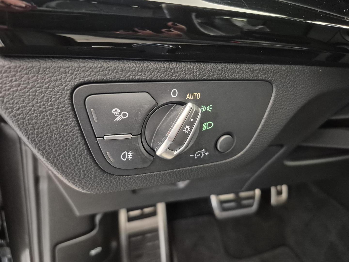 Image about Audi Q5 Sportback S line 40 TDI quattro 150 kW (204 ch) S tronic