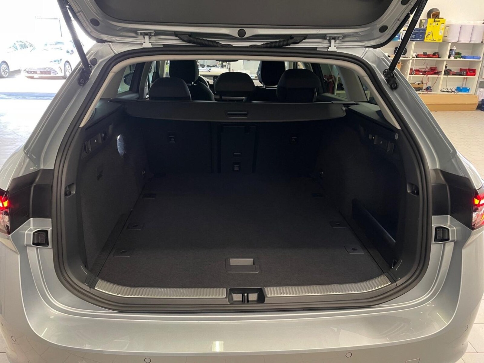 Škoda Superb Combi – Bild 15