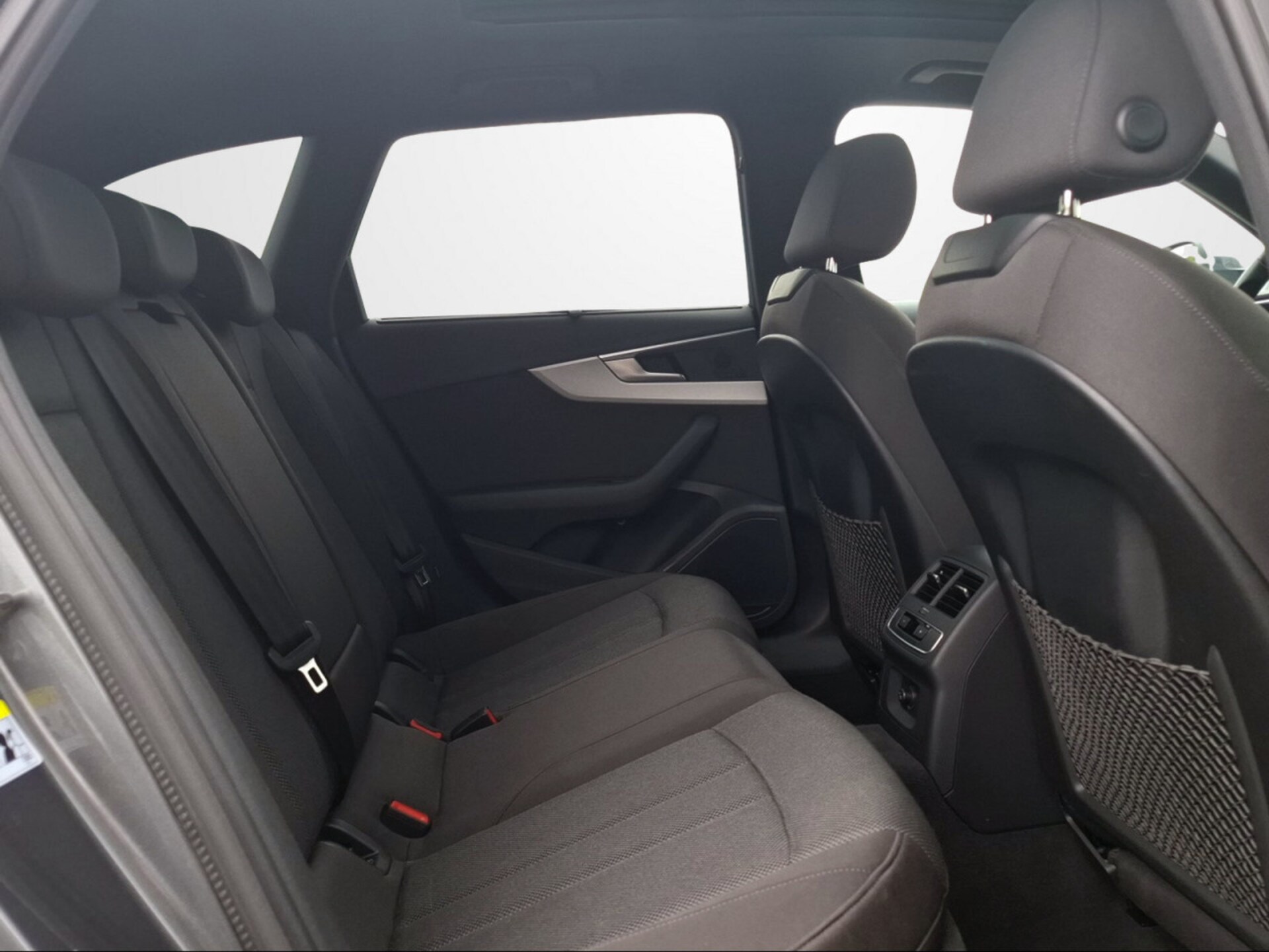 Audi A4 Avant S line